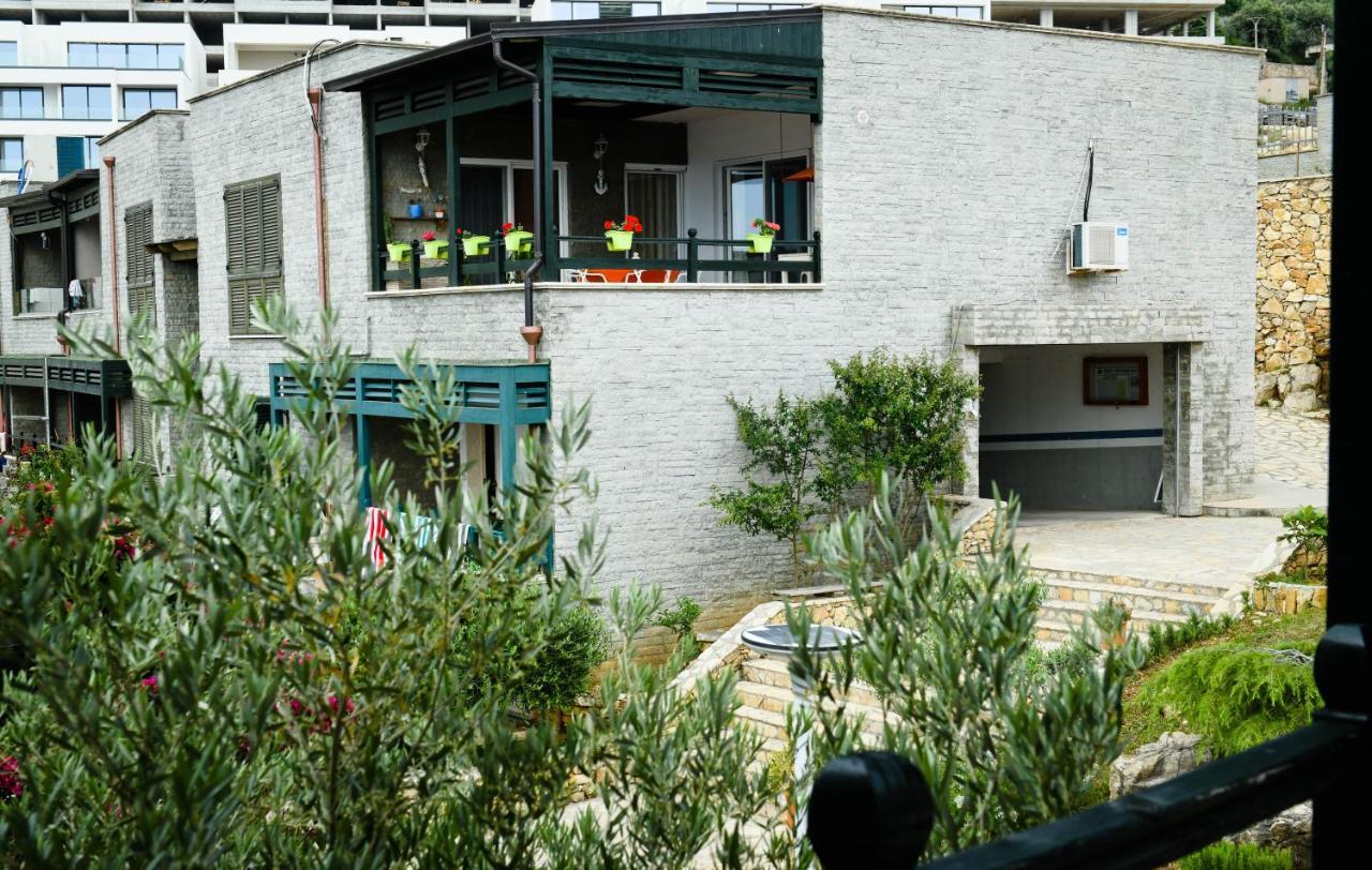 Vila Rina At Aquamarine Residence Vlorë Exterior foto