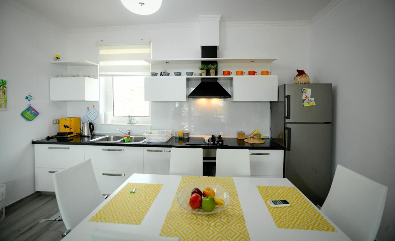 Vila Rina At Aquamarine Residence Vlorë Exterior foto